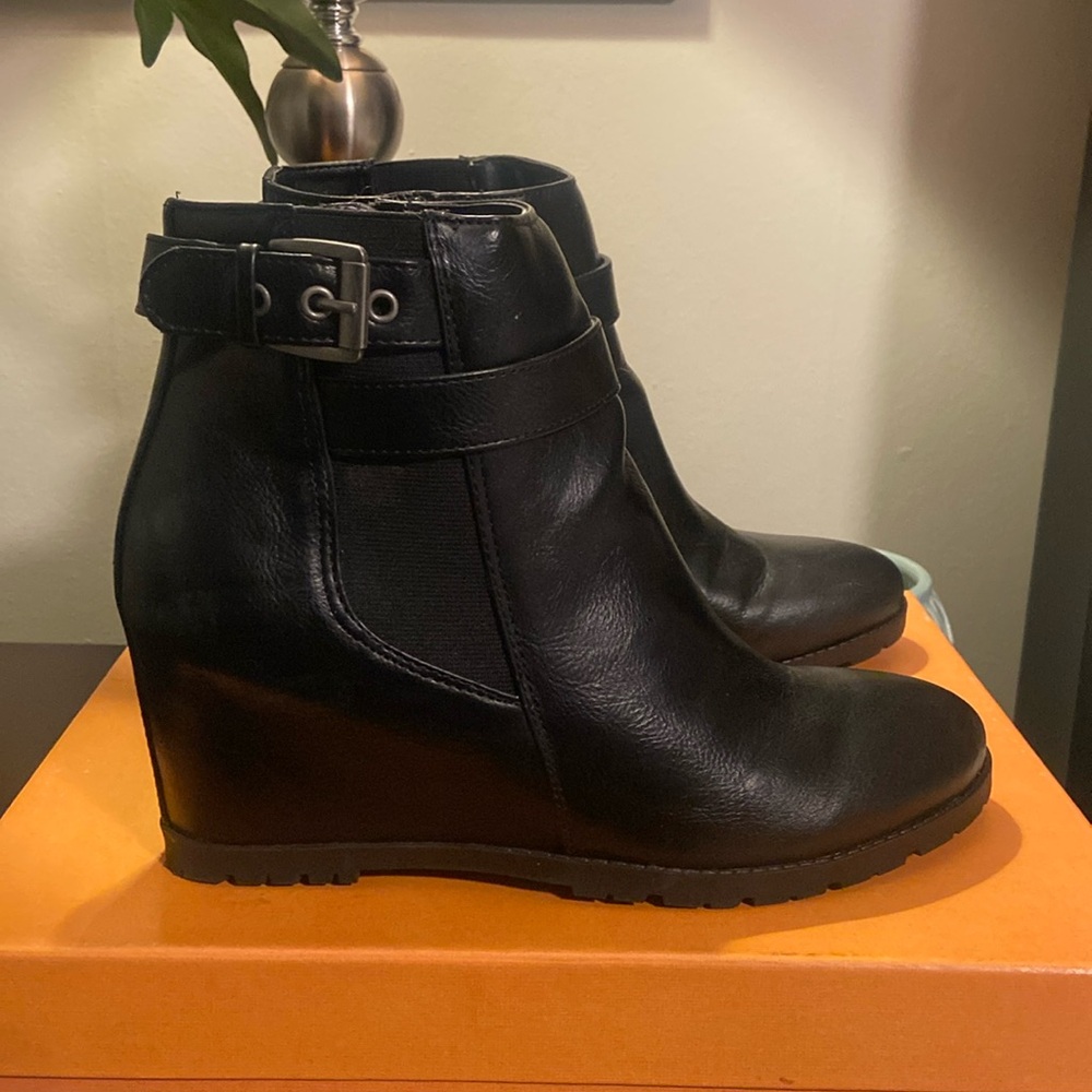 Unisa Black Wedge Booties. Size 8 women's